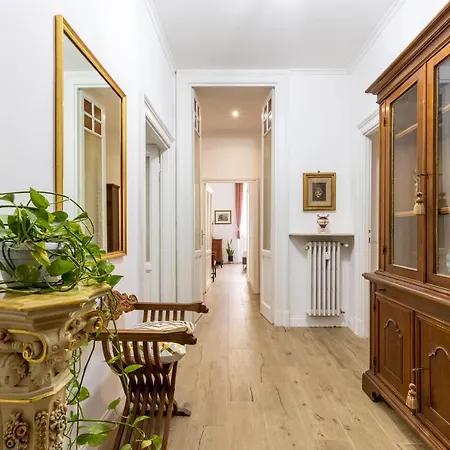 بيت ضيافة Ottaviano 4*